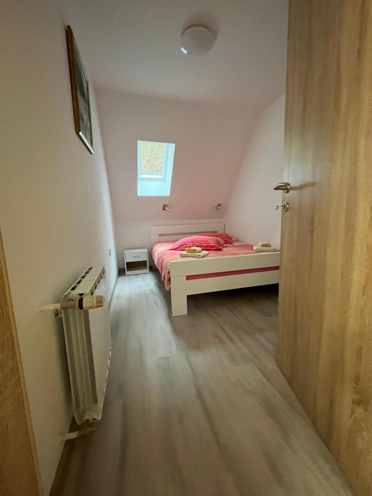 Apartmaji In Sobe Cuder Soča Cameră foto