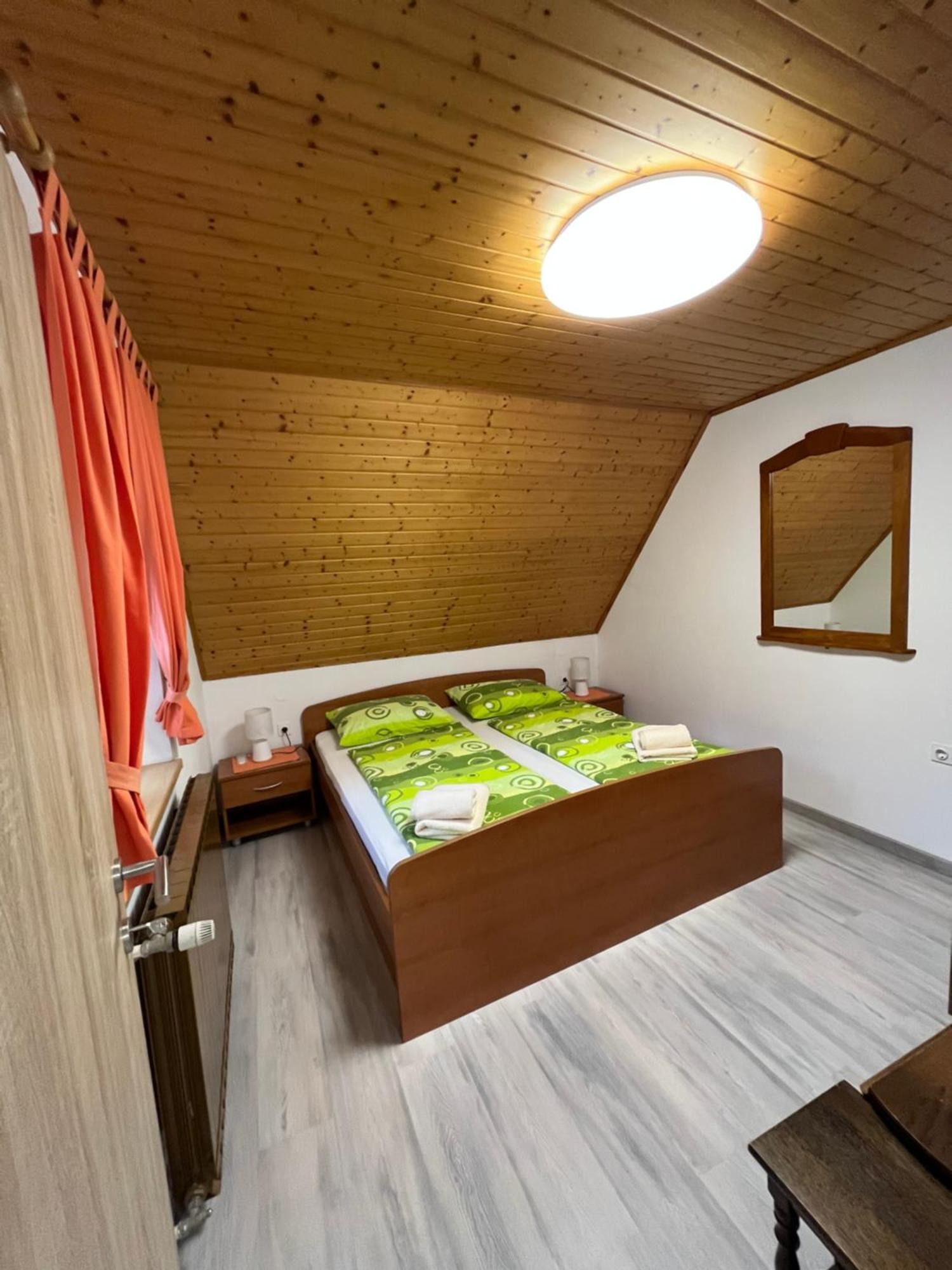 Apartmaji In Sobe Cuder Soča Cameră foto